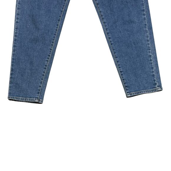 Levi's Size 27 High Waisted Taper Medium Wash Mom Jeans - Picture 3 of 7